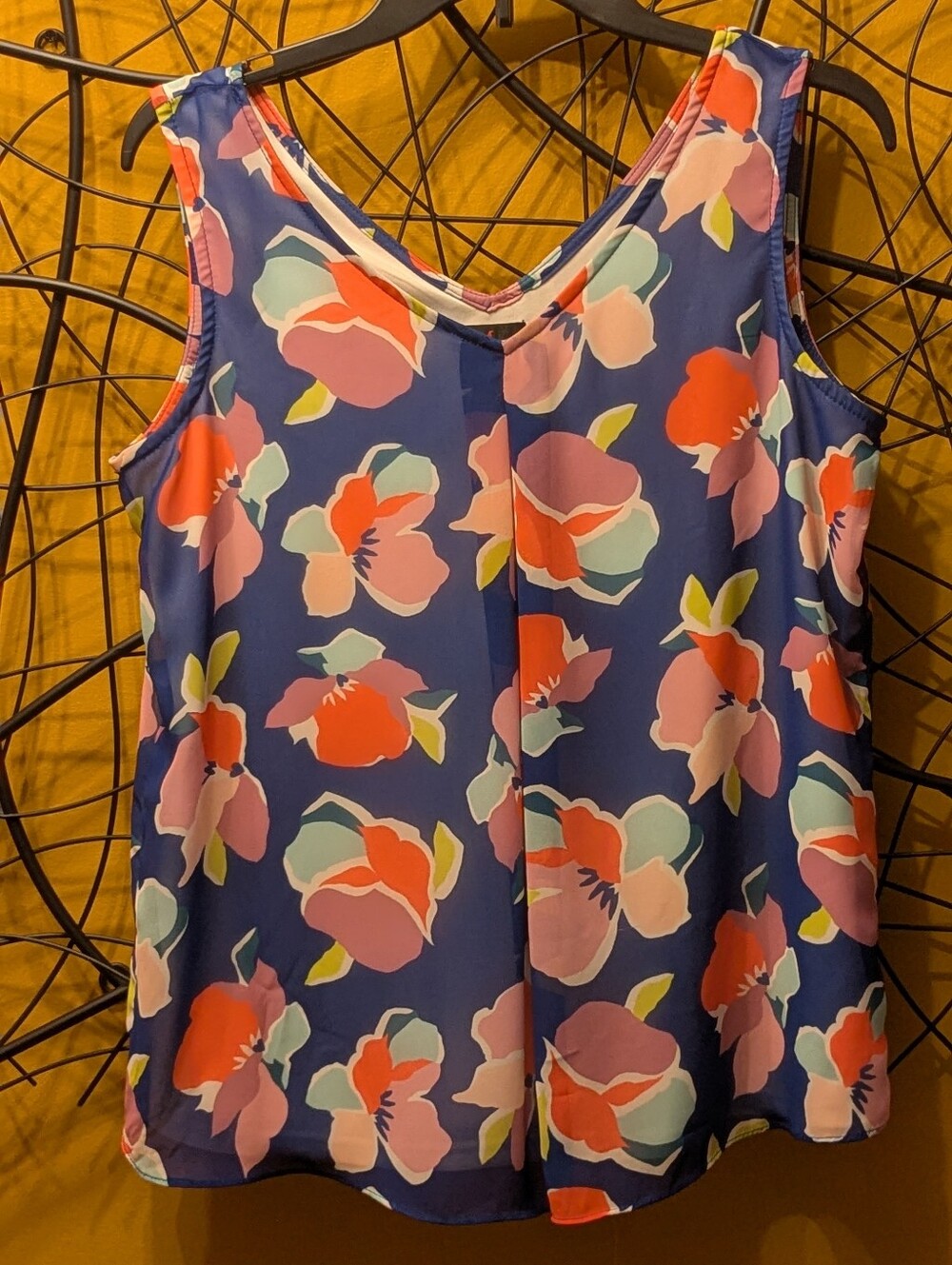 JM Studio by John Meyer Floral Sleeveless V-Neck Top - Blue & Pink (Size Small)